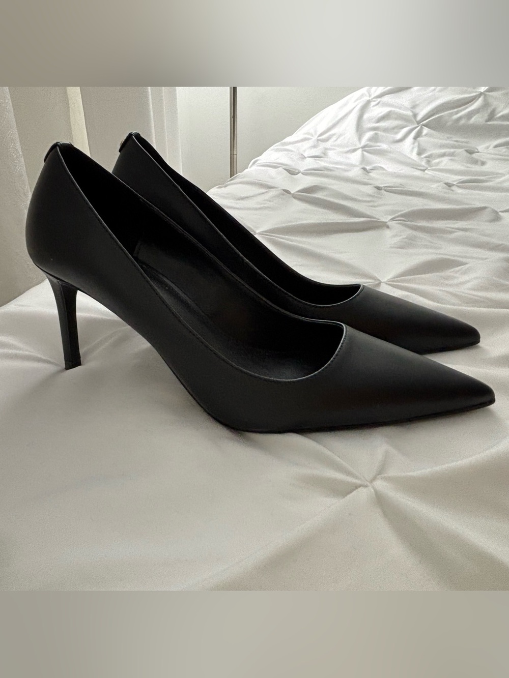 Michael Kors Alina Black Pointed-Toe 3" Heel Pumps, 8, EUC